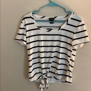 large rue 21 striped tshirt